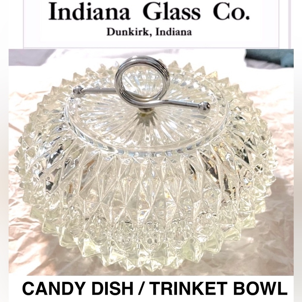 INDIANA GLASS Diamond Point Crystal Clear candy dish/bowl size 5x3 Ex cond
